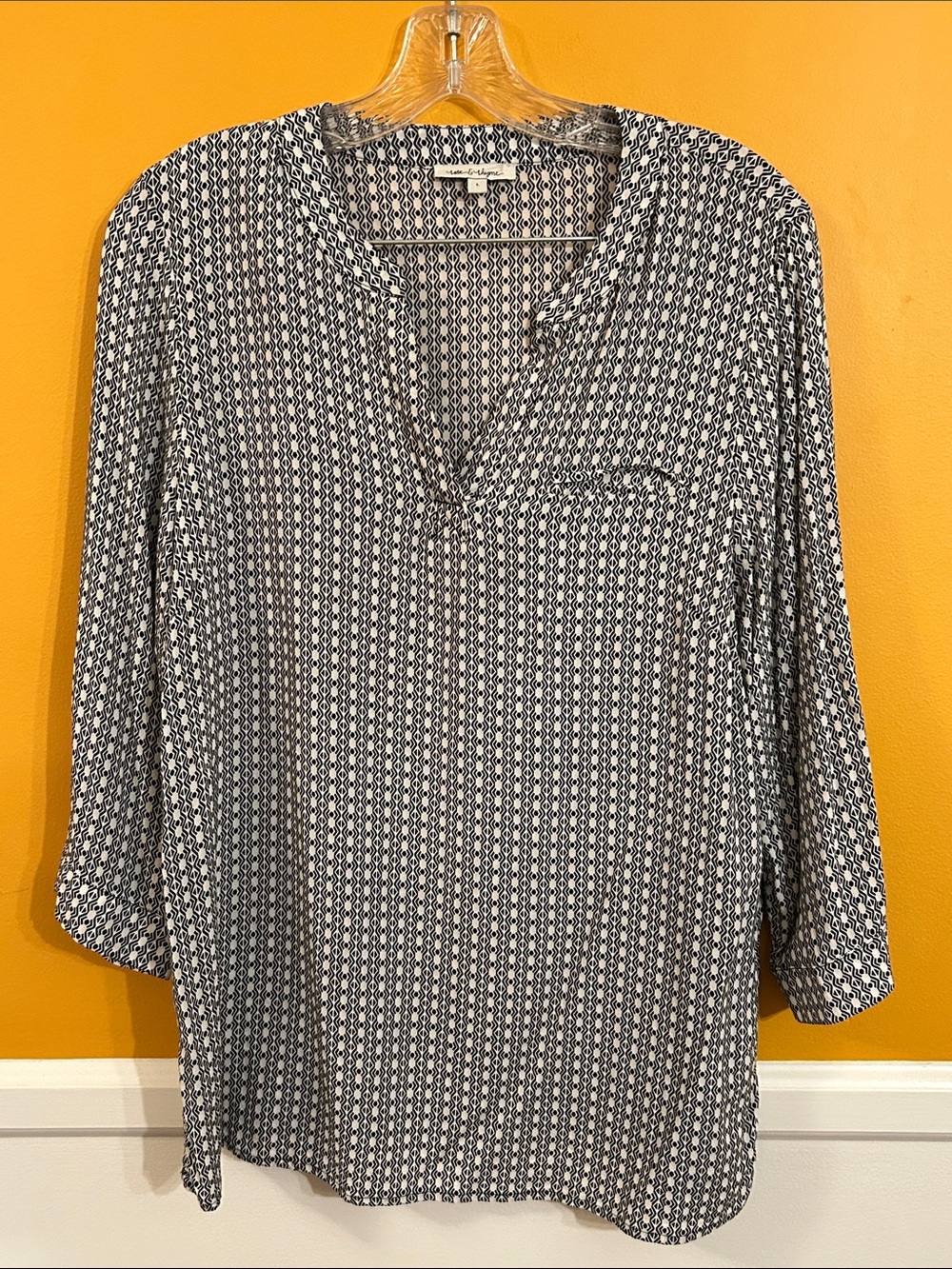 Printed V-Neck Tunic Top - Black & White